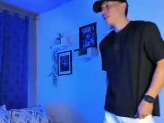 thoms_every from Flirt4Free is Freechat