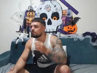 tiberius_hunk from Flirt4Free is Freechat