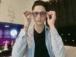 Tyler_thin from Flirt4Free