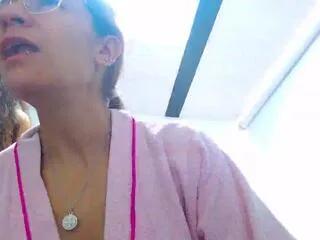 zulay_moon from Flirt4Free is Freechat