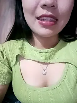 -Lanaa- from StripChat is Freechat