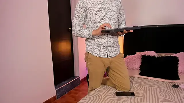 -soulmate-s from StripChat is Freechat