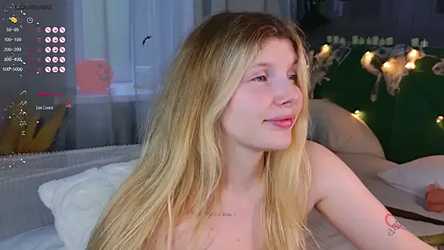 _aleksa_ from StripChat is Freechat