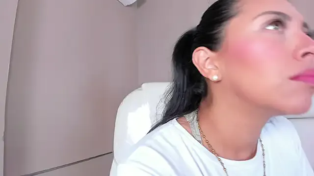 _BunnyNaugthy from StripChat