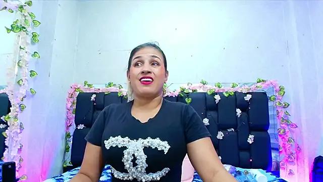 _carolina_fox from StripChat is Freechat