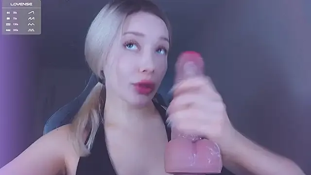 _chatur_babe from StripChat is Freechat