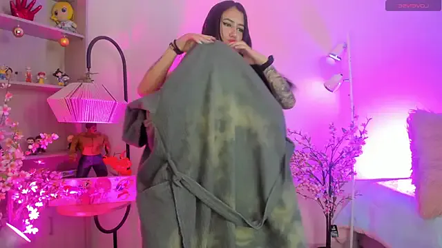 _chloe_moons_ from StripChat is Freechat