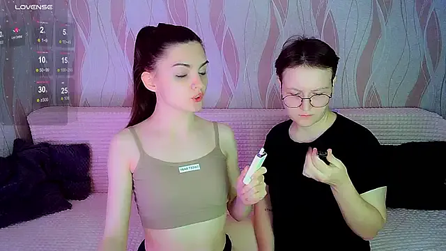 Girls: try live performances with matured performers, from dancing to quirks, in a variety of beautiful sex cams.