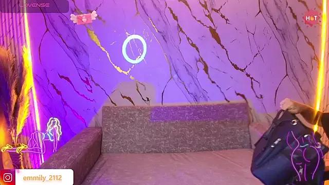 Girls: try live performances with matured performers, from dancing to quirks, in a variety of beautiful sex cams.