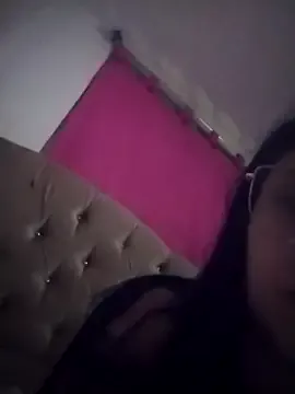 _Emily_vixen from StripChat is Freechat