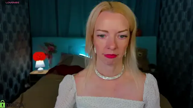 _Keetti_ from StripChat is Freechat