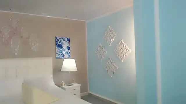 _Maddison_Ivanova_ from StripChat is Freechat