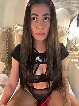 _MadiLee_ from StripChat is Freechat