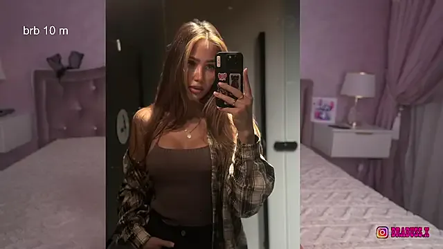 _Moon__Shine_ from StripChat