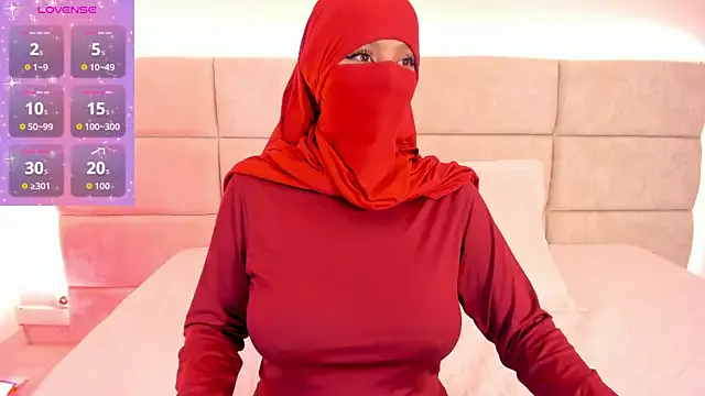 _Nadiaa from StripChat is Freechat