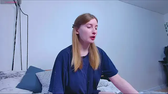 _whiteprincess from StripChat