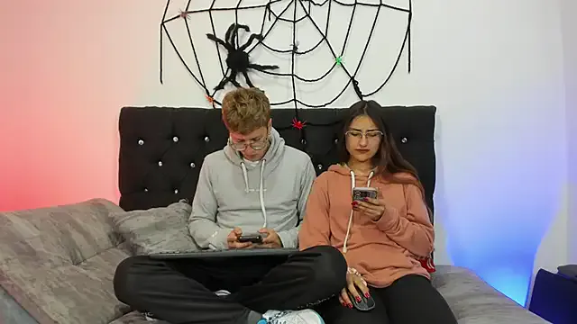 Girls: try live performances with matured performers, from dancing to quirks, in a variety of beautiful sex cams.