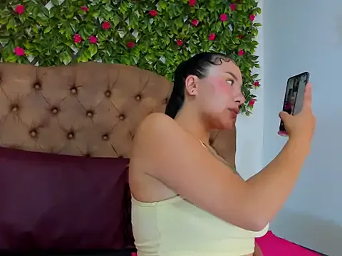 Girls: try live performances with matured performers, from dancing to quirks, in a variety of beautiful sex cams.