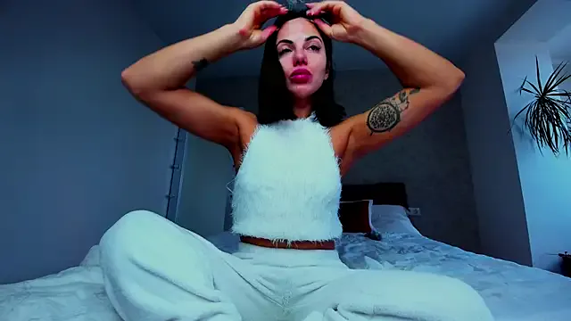 Girls: try live performances with matured performers, from dancing to quirks, in a variety of beautiful sex cams.