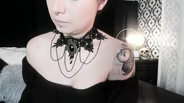 Adeelinee from StripChat