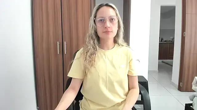 Adele_johnsonn1 from StripChat is Freechat