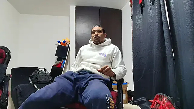 Adonis_artemis from StripChat