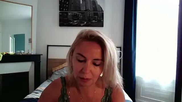 Girls: try live performances with matured performers, from dancing to quirks, in a variety of beautiful sex cams.