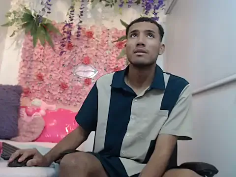 ADRIEL__VEGA from StripChat is Freechat