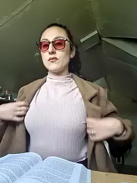 Afrania from StripChat is Freechat
