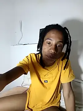 africa_deluxe from StripChat is Freechat