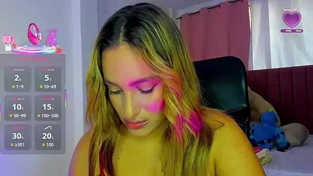 Agnescruzz from StripChat is Freechat