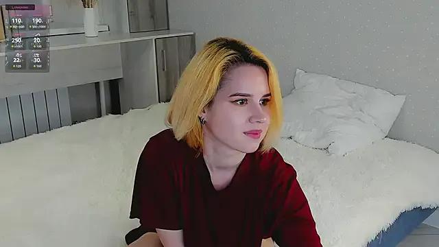 AgnesSonnek from StripChat is Freechat
