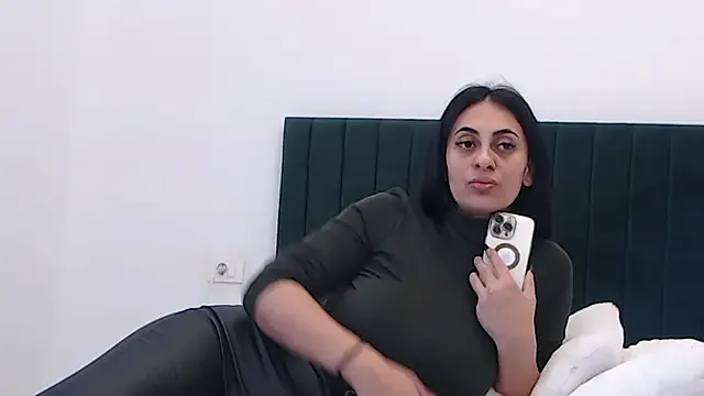 Aimeclark from StripChat is Freechat