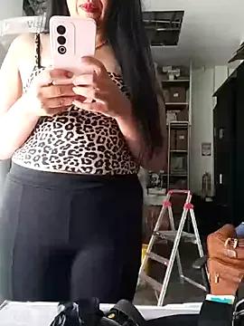 aisha_latina from StripChat is Freechat