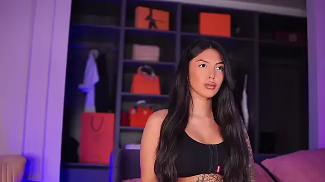 AishaaDevoe from StripChat