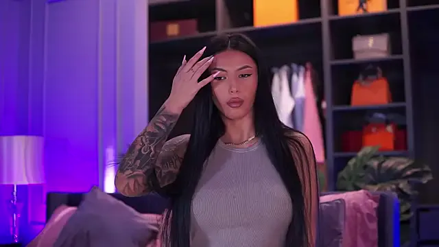 AishaaDevoe from StripChat