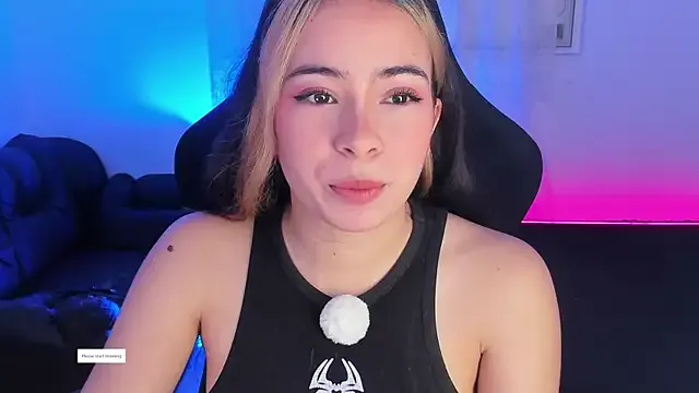 Aishelyng from StripChat is Freechat