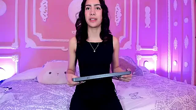 aitana_johns from StripChat is Freechat