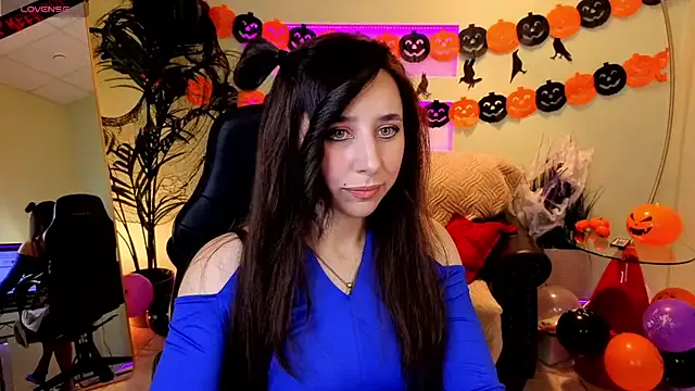 AkiraRH from StripChat is Freechat