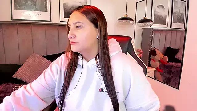 Alaia_Carter from StripChat