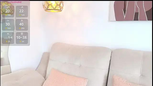 Alana-Jones from StripChat is Freechat