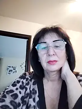 AlbinaXPretty from StripChat