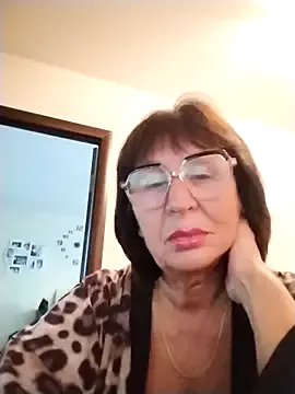 AlbinaXPretty from StripChat