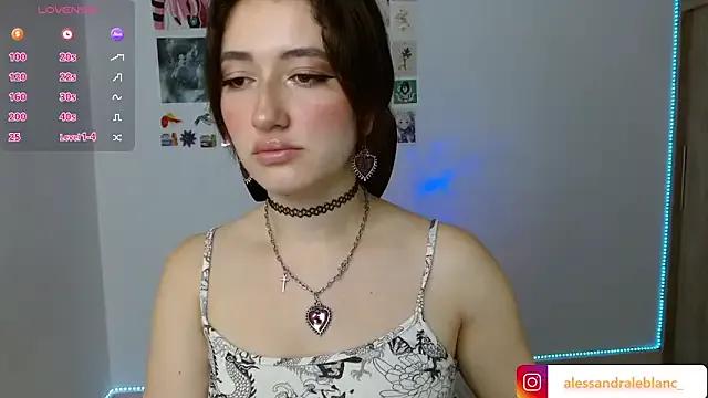 AlessandraLB from StripChat is Freechat