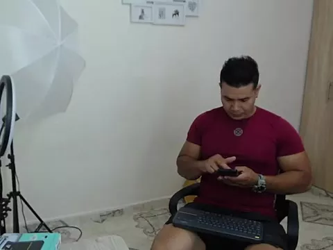 Girls: try live performances with matured performers, from dancing to quirks, in a variety of beautiful sex cams.