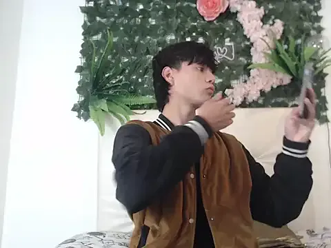 Girls: try live performances with matured performers, from dancing to quirks, in a variety of beautiful sex cams.