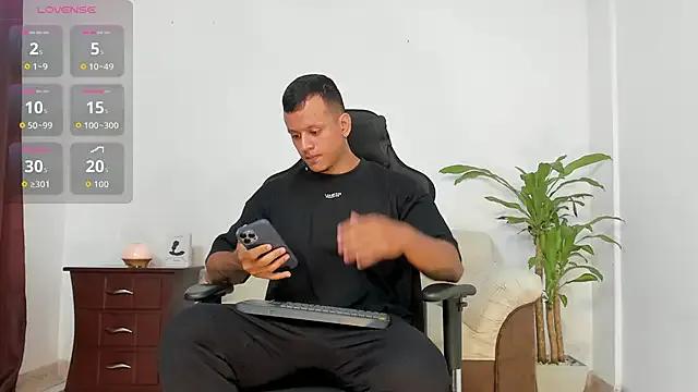 Alex_towers from StripChat is Freechat