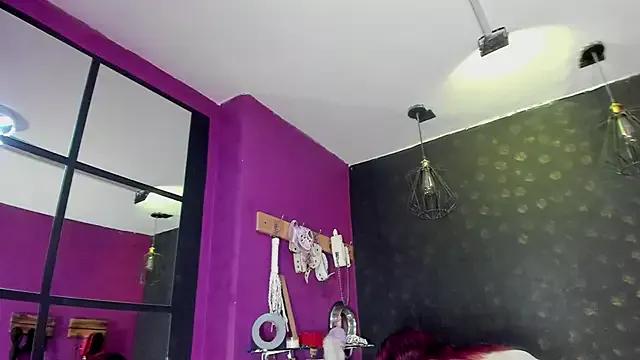 Girls: try live performances with matured performers, from dancing to quirks, in a variety of beautiful sex cams.