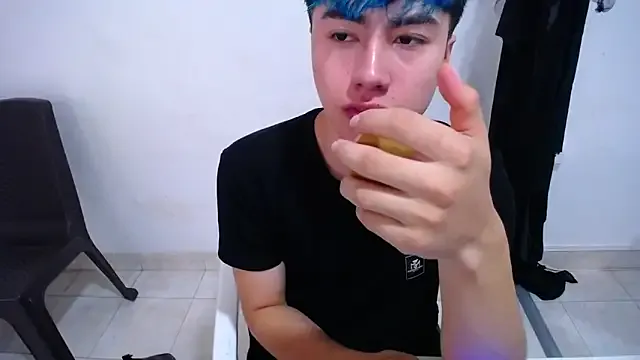 AlexanderCollman from StripChat is Freechat