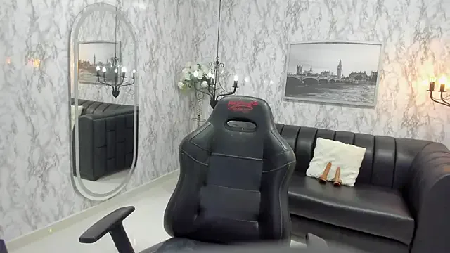 AlexandraMilff from StripChat is Freechat